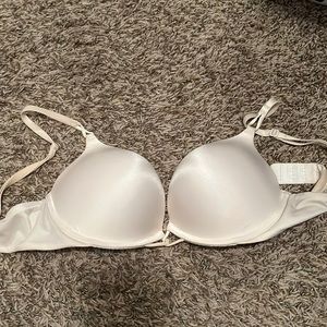 Victoria secret bombshell bra 34C